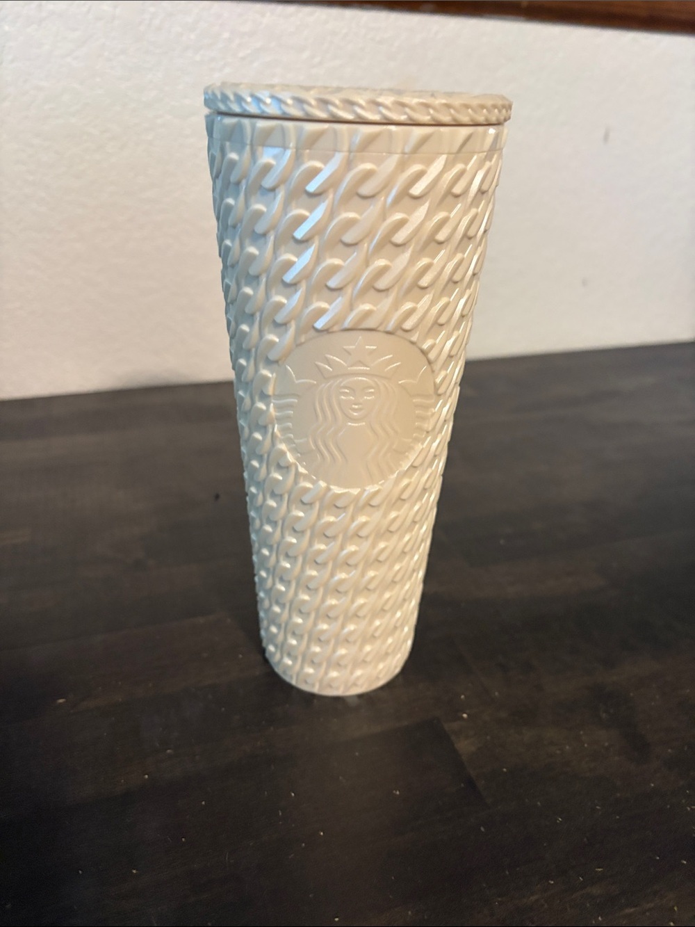 Starbucks Pearl White Cable Knit Venti Cold Cup Tumbler